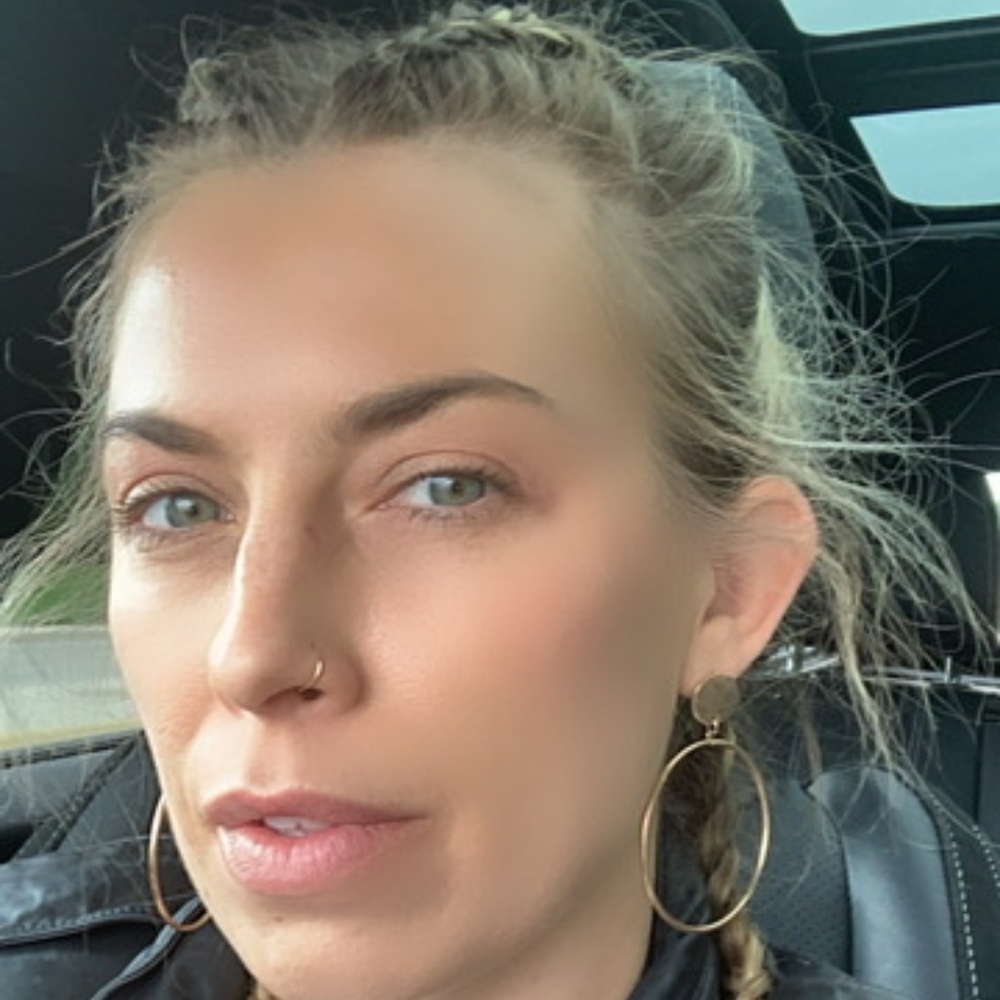 Meet your Posher, Mira